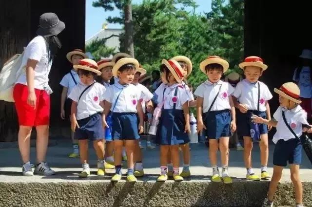 日韓孩子在艾灸，中國(guó)孩子跑醫(yī)院，不艾灸VS艾灸差距超乎想象